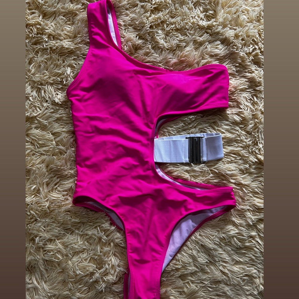 One shoulder one piece swimsuit